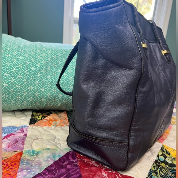 Coach navy blue iridescent tote - Picture 5 of 16